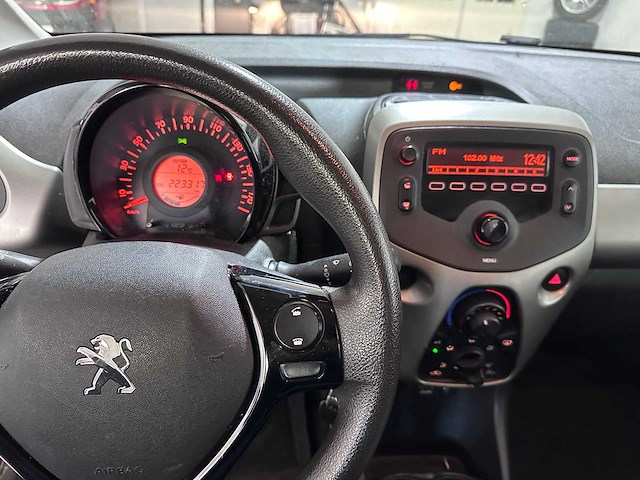 Peugeot - 108 - 1.0 e-vti active - st-433-r- 2018 - afbeelding 15 van  16