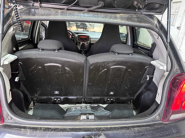 Peugeot - 108 - 1.0 e-vti active - st-433-r- 2018 - afbeelding 3 van  7