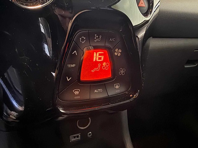 Peugeot - 108 - 1.0 e-vti blue l. ex - car - 2019|zs-467-b|iaw - afbeelding 9 van  20