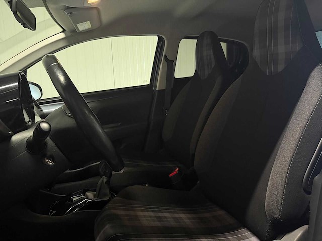 Peugeot - 108 - 1.0 e-vti blue l. ex - car - 2019|zs-467-b|iaw - afbeelding 14 van  20
