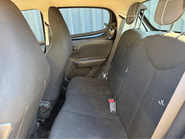 Peugeot - 108 1.0 e-vti active - personenauto - 2016 - afbeelding 4 van  27