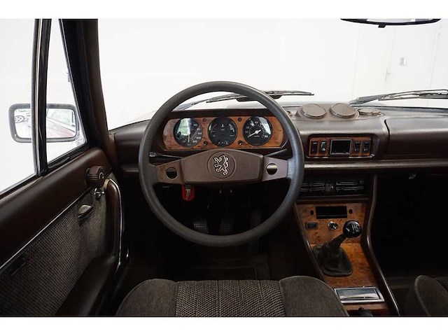 Peugeot - 1979 - 504 - 2.7 v6 coupé inj. - personenauto - afbeelding 6 van  29