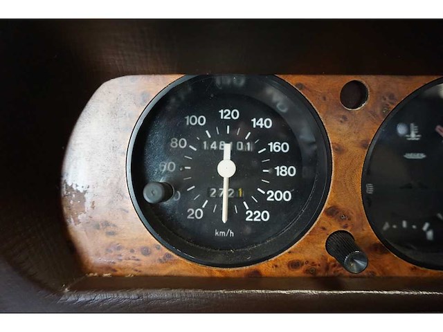 Peugeot - 1979 - 504 - 2.7 v6 coupé inj. - personenauto - afbeelding 8 van  29