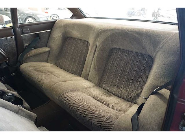 Peugeot - 1979 - 504 - 2.7 v6 coupé inj. - personenauto - afbeelding 14 van  29