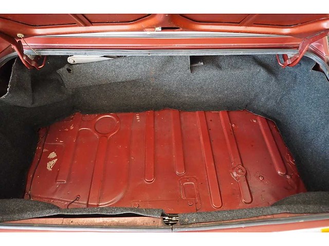 Peugeot - 1979 - 504 - 2.7 v6 coupé inj. - personenauto - afbeelding 20 van  29