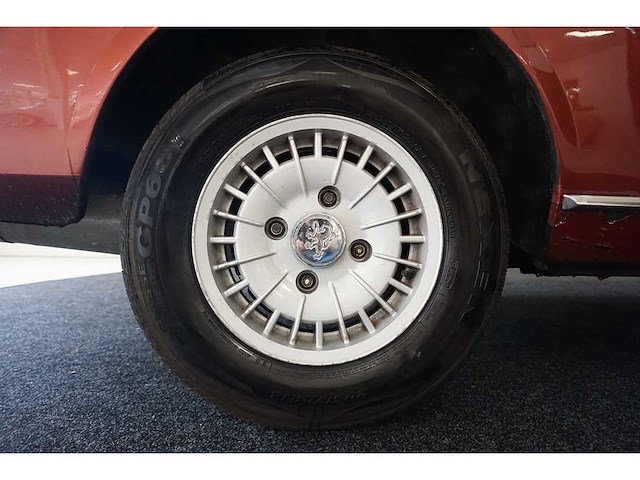 Peugeot - 1979 - 504 - 2.7 v6 coupé inj. - personenauto - afbeelding 21 van  29