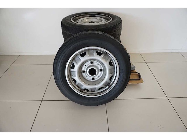 Peugeot - 1979 - 504 - 2.7 v6 coupé inj. - personenauto - afbeelding 22 van  29