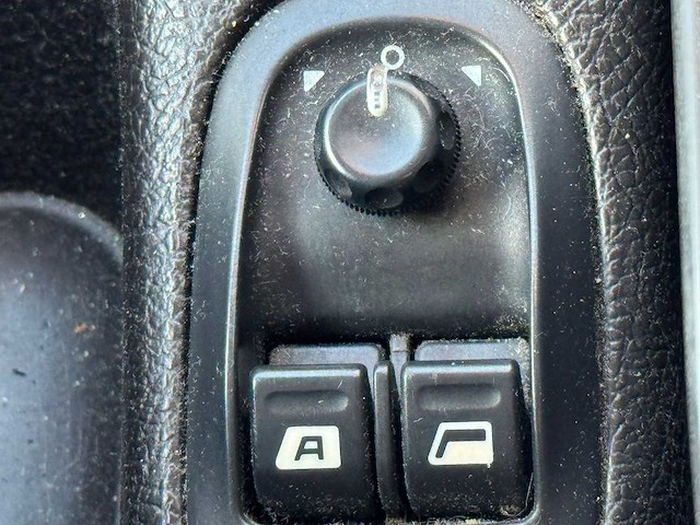 Peugeot - 2000 - 206 - 1.4 xt - 67-fx-gg - afbeelding 2 van  2