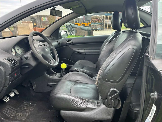Peugeot - 2001 - 206 cc - 2.0-16v - personenauto - afbeelding 3 van  25