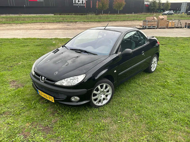 Peugeot - 2001 - 206 cc - 2.0-16v - personenauto - afbeelding 1 van  25