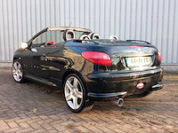 Peugeot - 2002 - 206 cc - 2.0-16v - personenauto - afbeelding 2 van  10
