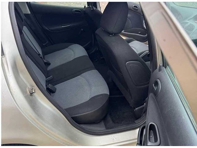 Peugeot - 2005 - 206 - 1.4 air-line 2 - personenauto - afbeelding 2 van  12