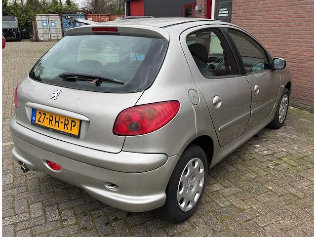 Peugeot - 2005 - 206 - 1.4 air-line 2 - personenauto - afbeelding 6 van  12