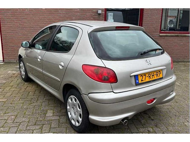 Peugeot - 2005 - 206 - 1.4 air-line 2 - personenauto - afbeelding 7 van  12