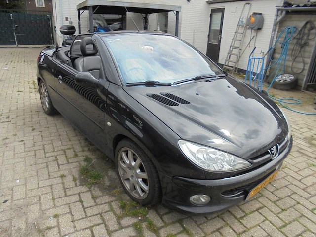 Peugeot - 2005 - 206 cc - 2.0-16v griffe - 71-rv-vk - afbeelding 5 van  11