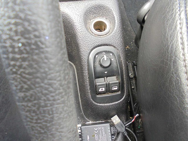 Peugeot - 2005 - 206 cc - 2.0-16v griffe - 71-rv-vk - afbeelding 8 van  11