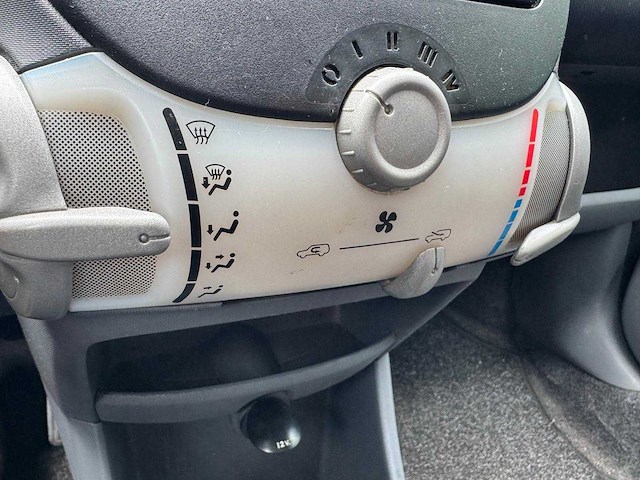 Peugeot - 2006 - 107 - 1.0-12v xs - sh-337-j - afbeelding 4 van  16