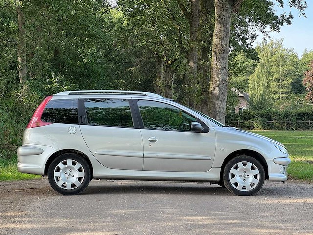 Peugeot - 2006 - 206 sw - automaat - 1.6-16v air-line 3 - 22-sg-bj - afbeelding 4 van  10