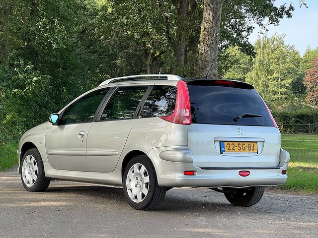Peugeot - 2006 - 206 sw - automaat - 1.6-16v air-line 3 - 22-sg-bj - afbeelding 6 van  10