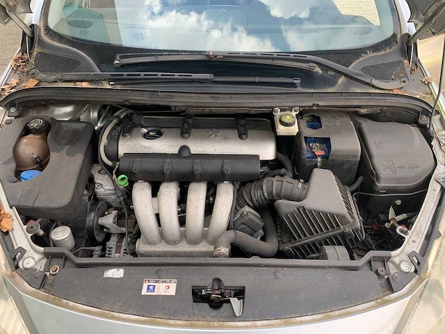 Peugeot - 2006 - 307 cc - 2.0-16v sport - 41-xl-vv - afbeelding 10 van  17