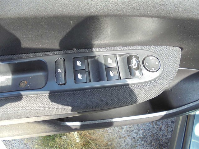 Peugeot - 2006 - 307 sw - 1.6-16v pack - 26-sv-tb - afbeelding 10 van  10