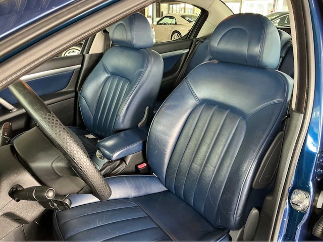Peugeot - 2006 - 407 - 1.8-16v xr pack - marge auto - afbeelding 19 van  33