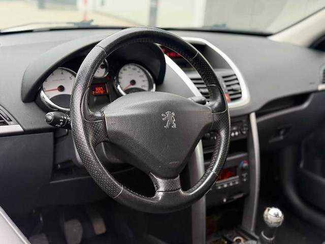 Peugeot - 2007 - 207 - 1.6 vti xs pack - personenauto - afbeelding 16 van  17