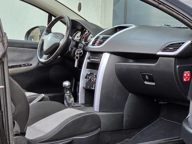 Peugeot - 2007 - 207 cc - 1.6 vti - 66-xk-rk - afbeelding 11 van  21