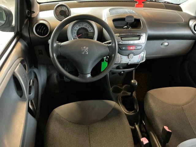 Peugeot - 2008 - 107 - 1.0-12v xs - personenauto - afbeelding 18 van  20