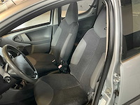 Peugeot - 2008 - 107 - 1.0-12v xs - personenauto - afbeelding 19 van  20