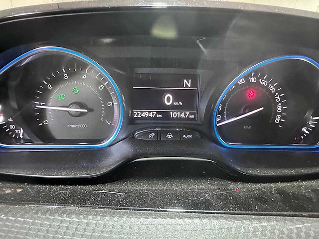 Peugeot - 2008 - 1.2 pt bl executive - 4-xzp-91- 2015 - afbeelding 10 van  10