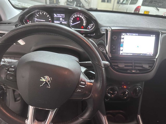 Peugeot - 2008 - 1.2 puretech style - np-665-t- 2016 - afbeelding 8 van  12