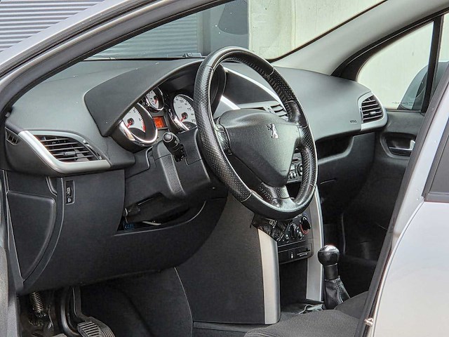 Peugeot - 2008 - 207 - 1.4 vti cool 'n blue - 32-jvh-7 - afbeelding 2 van  22