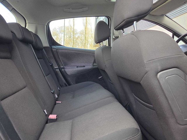 Peugeot - 2008 - 207 - 1.6 vti xs pack - 76-zk-hx - personenauto - afbeelding 4 van  5