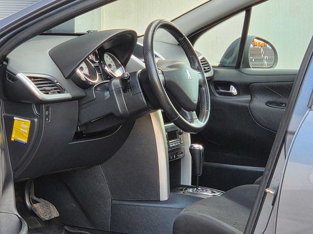 Peugeot - 2008 - 207 - 1.6 vti xs pack - 76-zk-hx - personenauto - afbeelding 2 van  24