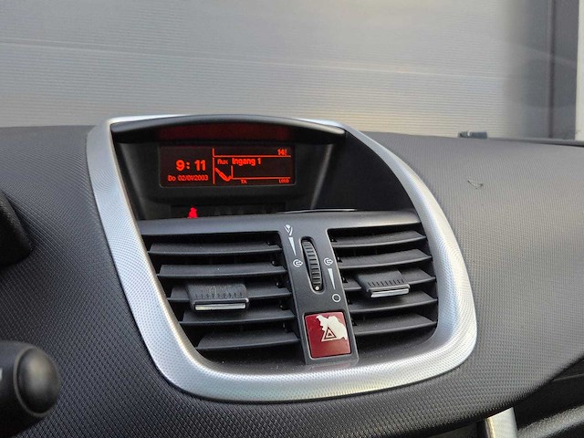 Peugeot - 2008 - 207 - 1.6 vti xs pack - 76-zk-hx - personenauto - afbeelding 11 van  24