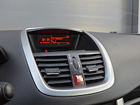 Peugeot - 2008 - 207 - 1.6 vti xs pack - 76-zk-hx - personenauto - afbeelding 11 van  24