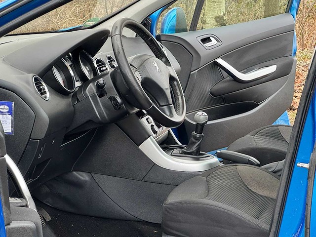 Peugeot - 2008 - 308 - 1.6 xt - ps-884-r - afbeelding 13 van  13