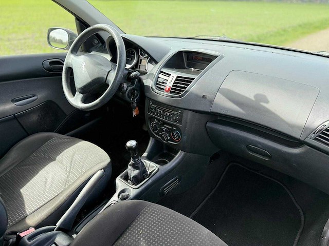 Peugeot - 2009 - 206 + - 1.1 xr - 18-kgp-7 - afbeelding 10 van  10