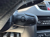 Peugeot - 2009 - 207 - 1.4 vti x-line - 1-zns-01 - afbeelding 2 van  4