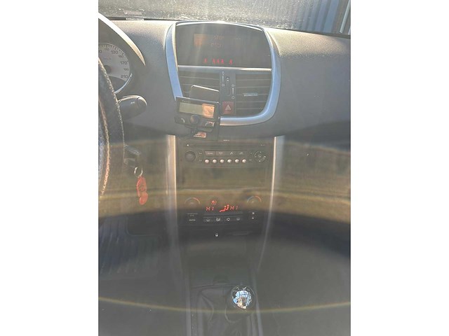 Peugeot - 2009 - 207 - 1.4 vti xs pack - 24-hhn-1 - afbeelding 6 van  16