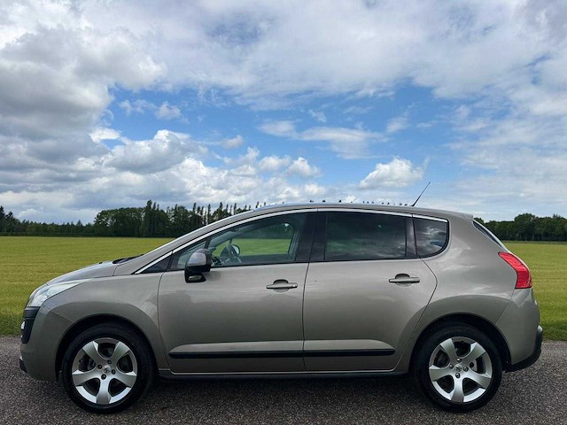 Peugeot - 2009 - 3008 - 1.6 hdif sr - 56-jfz-1 - afbeelding 4 van  11