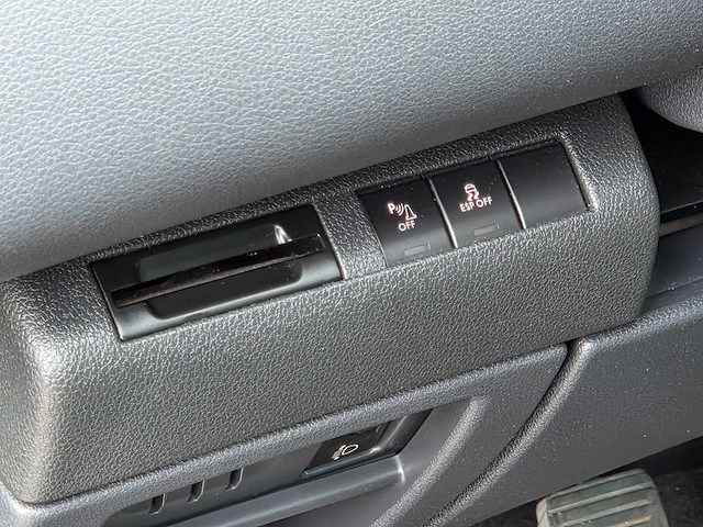 Peugeot - 2009 - 3008 - 1.6 vti première - 03-kgv-4 - afbeelding 12 van  29