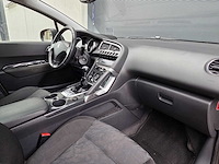 Peugeot - 2009 - 3008 - 1.6 vti première - 03-kgv-4 - afbeelding 28 van  29