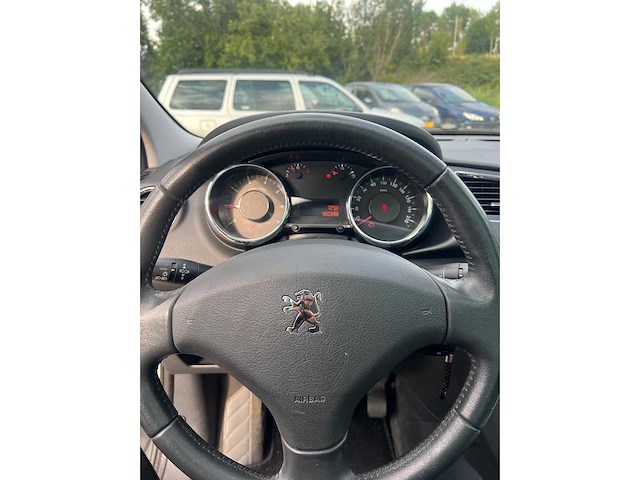 Peugeot - 2009 - 3008 - personenauto - afbeelding 2 van  11