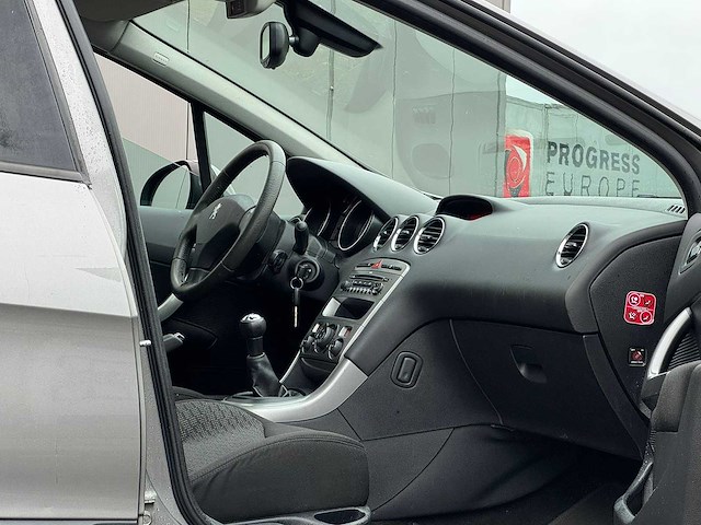 Peugeot - 2009 - 308 sw - 1.6 vti style - 97-jdn-8 - afbeelding 13 van  20