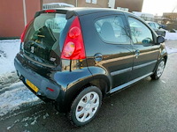 Peugeot - 2010 - 107 - 1.0-12v xs - 81-nln-2 - afbeelding 9 van  13