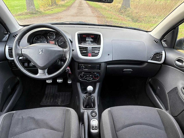 Peugeot - 2010 - 206 + - 1.4 xs - 96-kvv-6 - afbeelding 15 van  15