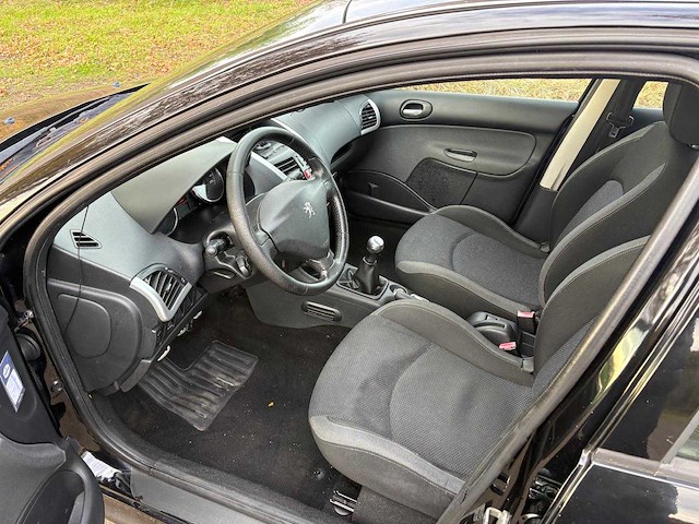 Peugeot - 2010 - 206 + - 1.4 xs - 96-kvv-6 - afbeelding 14 van  15