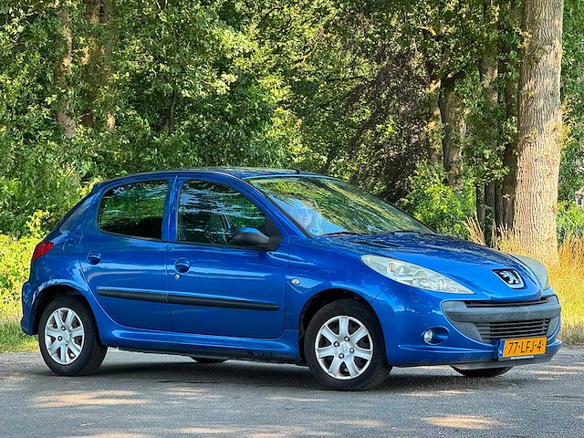 Peugeot - 2010 - 206 + - 1.4 xs - personenauto - afbeelding 8 van  13